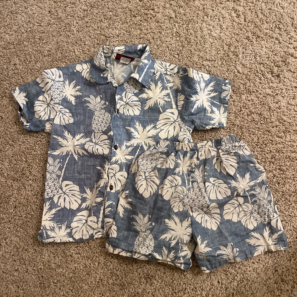 Tropical Blue and White Kids Shirt & Shorts Set Sz 6/7 (estimate)